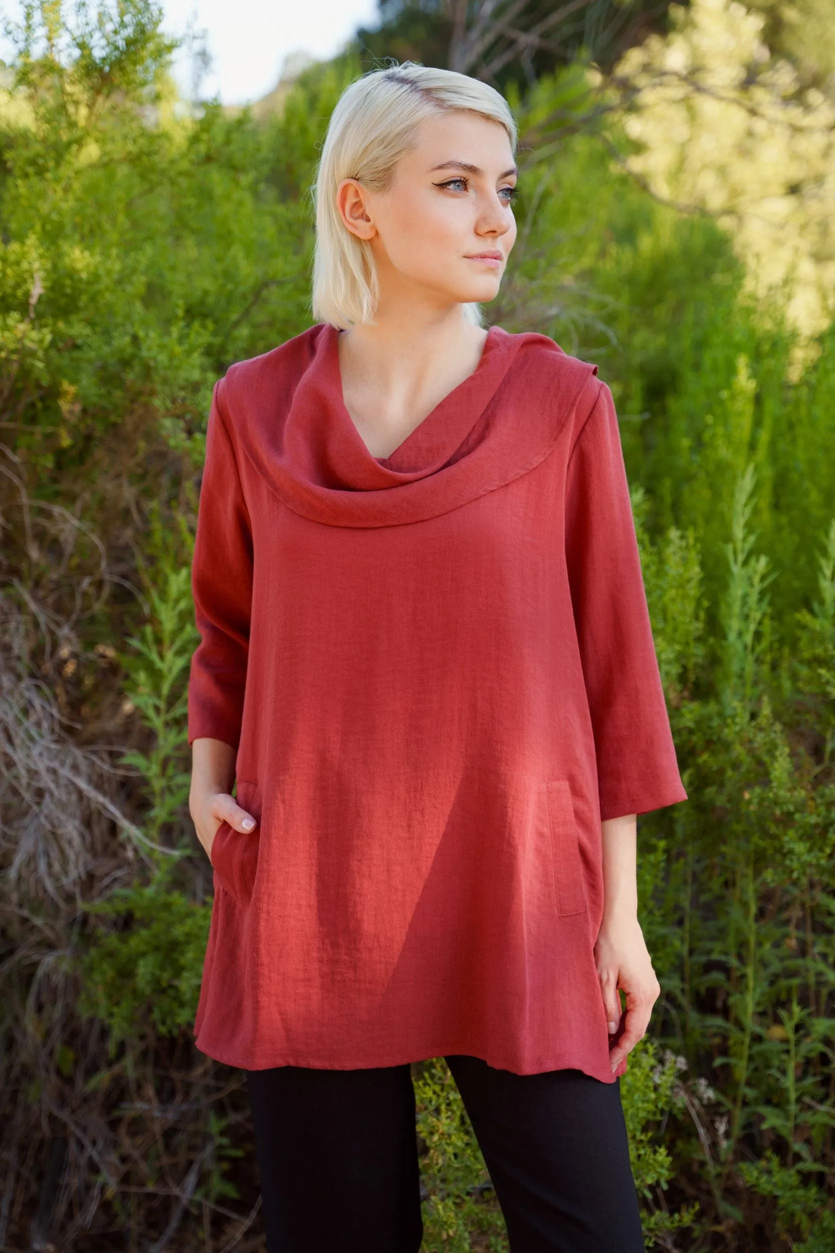 AA305 - French Quarter Linen Pullover