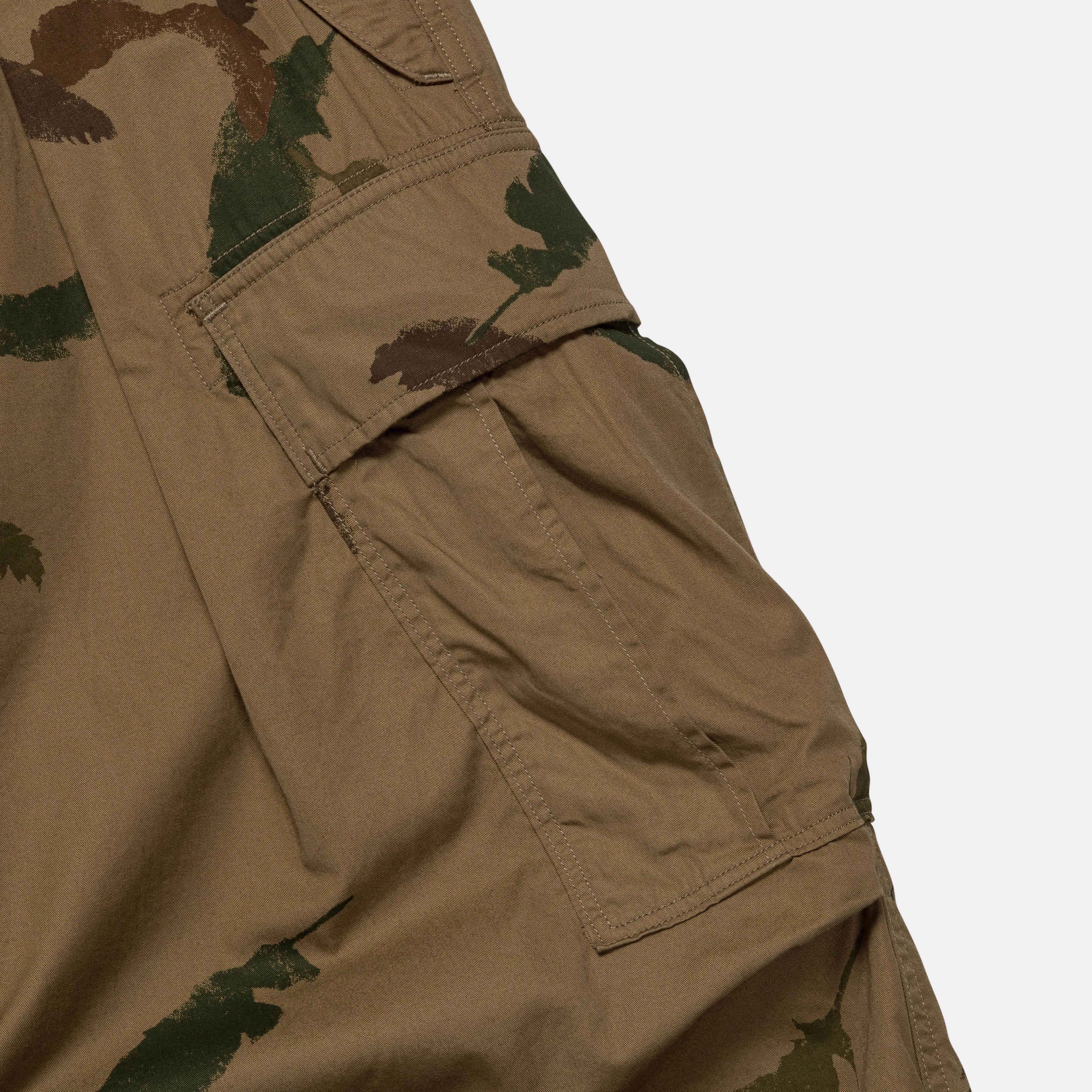 Combed Burberry FEATHER CAMO JUMBO Cargo Pants - Brown