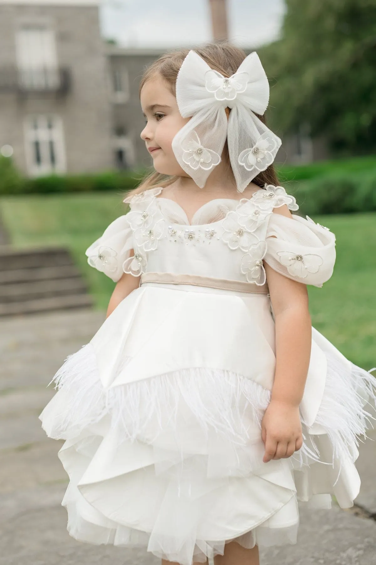 Constanza White Tulle Hair Bow