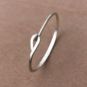 Grande sterling silver hammered hook & eye bracelet